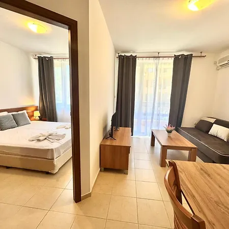 Efir 2 - Menada Aparthotel 3*