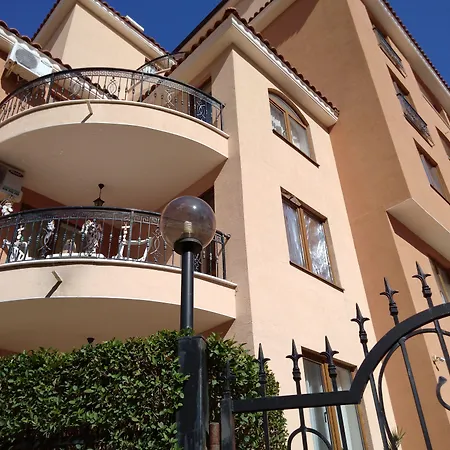 Апартхотел Efir 2 - Menada