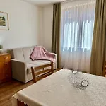 Efir 2 - Menada 3*