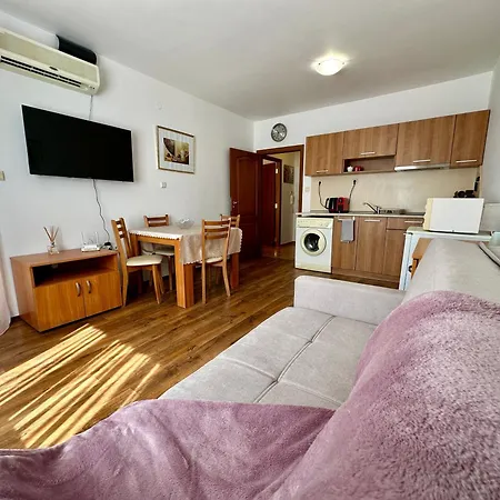 Efir 2 - Menada Aparthotel 3*